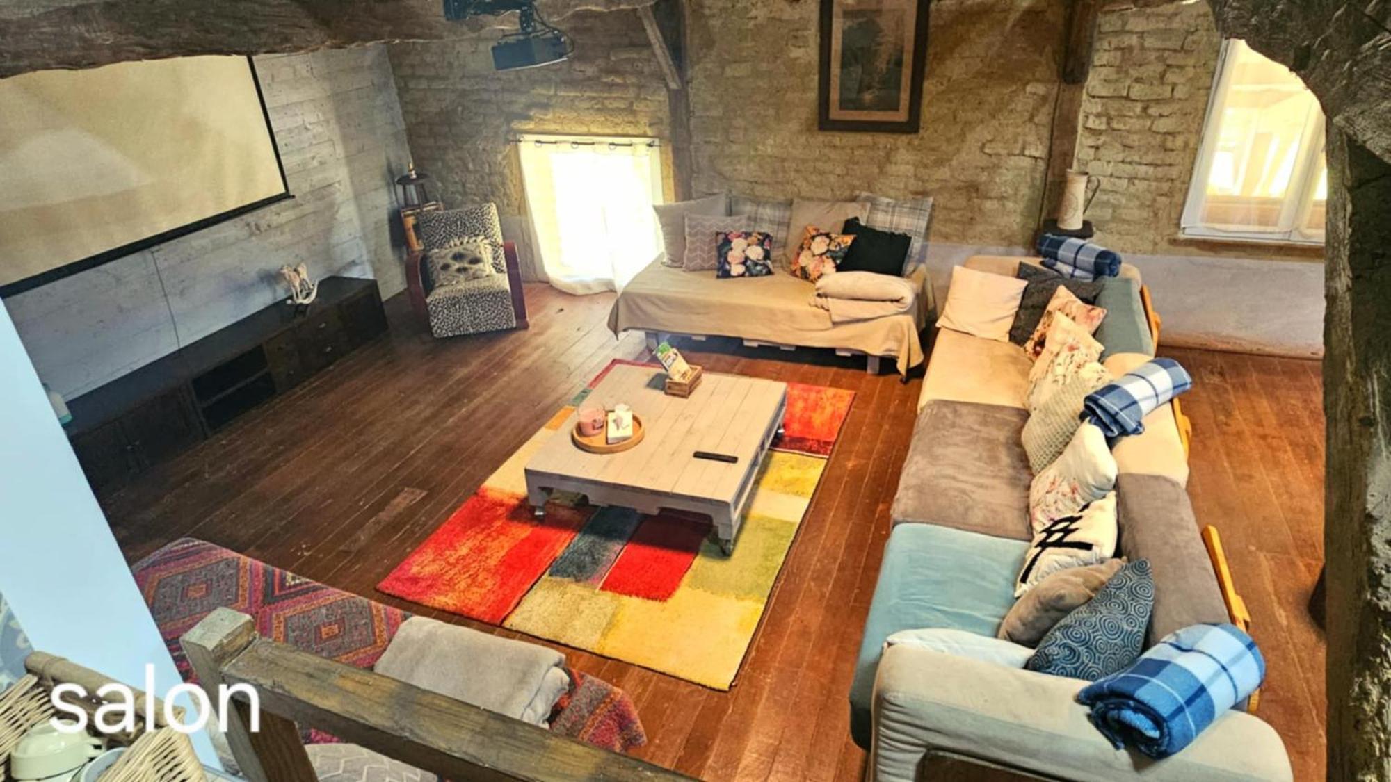 Des écuries De La Paguere